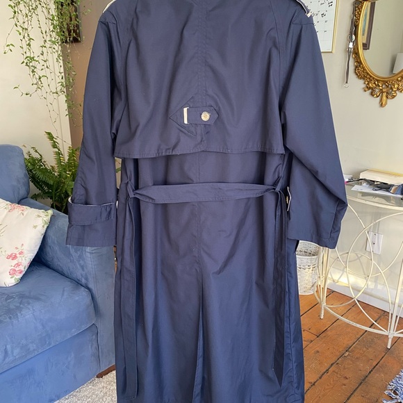 NWT VIP petites Navy Double Breasted Trench says Size 6 (fits up to 12) - Picture 3 of 3